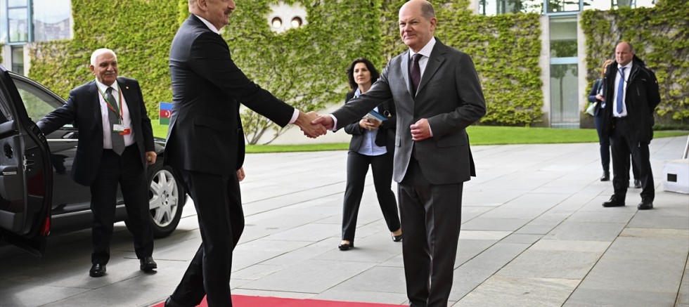 Azerbaycan Cumhurbaşkanı Aliyev, Almanya'da